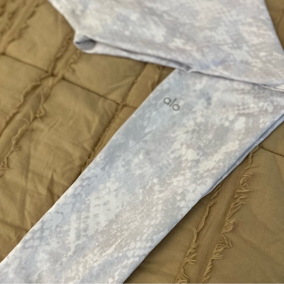 Alo Yoga | Vapor Python Airbrush Leggings NWOT - Picture 7 of 15